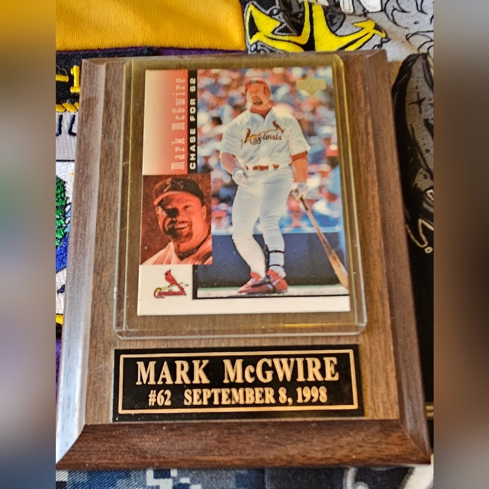 🍍 Mark Mcquire Plaque